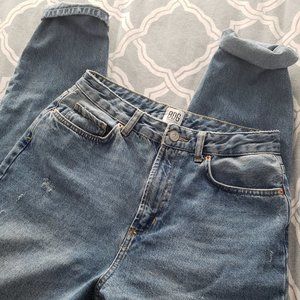 BDG Mom High-Rise Distressed Jeans 100% Cotton Medium Wash 5 Pocket Sz. 31